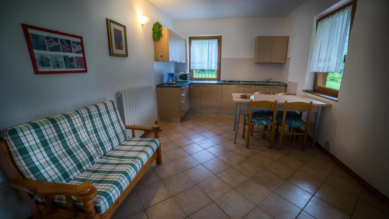 Casa Al Portico Apartment Pieve Di Ledro Bagian luar foto